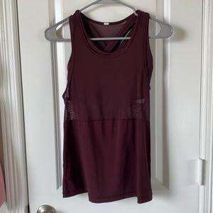 Lulu Size 2 Top with Bra in 1